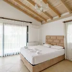 Villa Stone Near Long Beach&kusadasi Shopping Mall