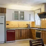 Stone Near Long Beach&kusadasi Shopping Mall Villa *