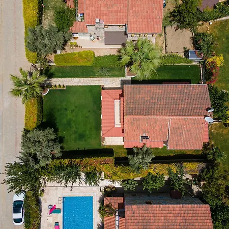 Stone Near Long Beach&kusadasi Shopping Mall Villa *