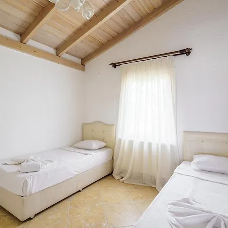 Villa Stone Near Long & Shopping Mall Kusadası