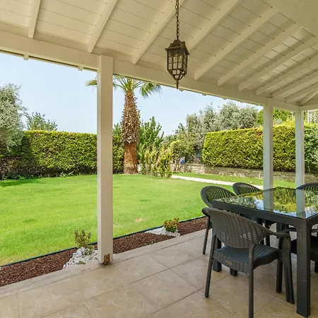 Villa Stone Near Long & Shopping Mall *